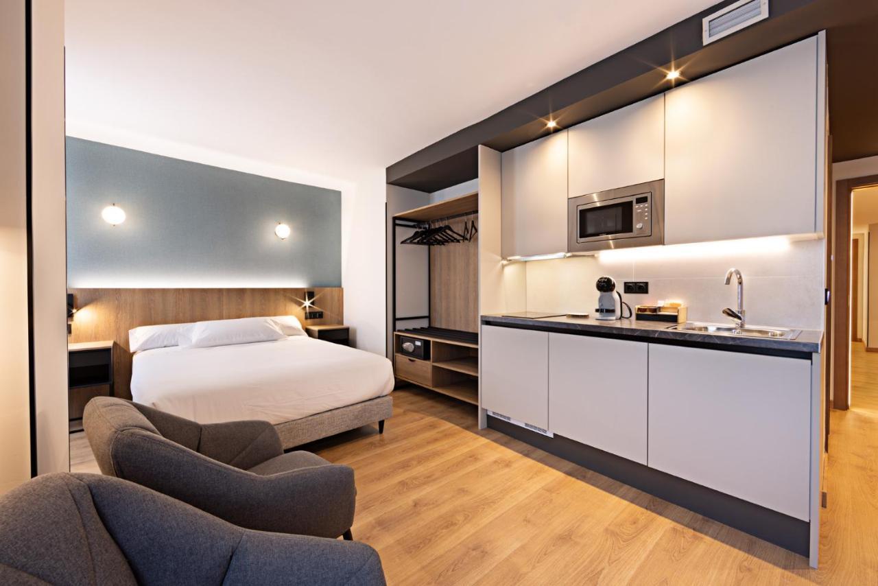 Colon 27 Aparthotel Palencia Exterior photo