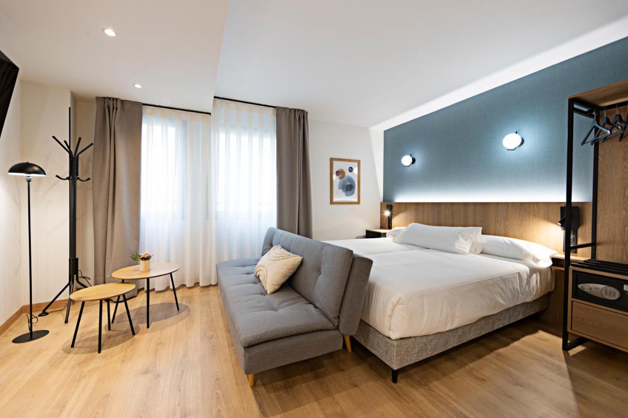 Colon 27 Aparthotel Palencia Exterior photo