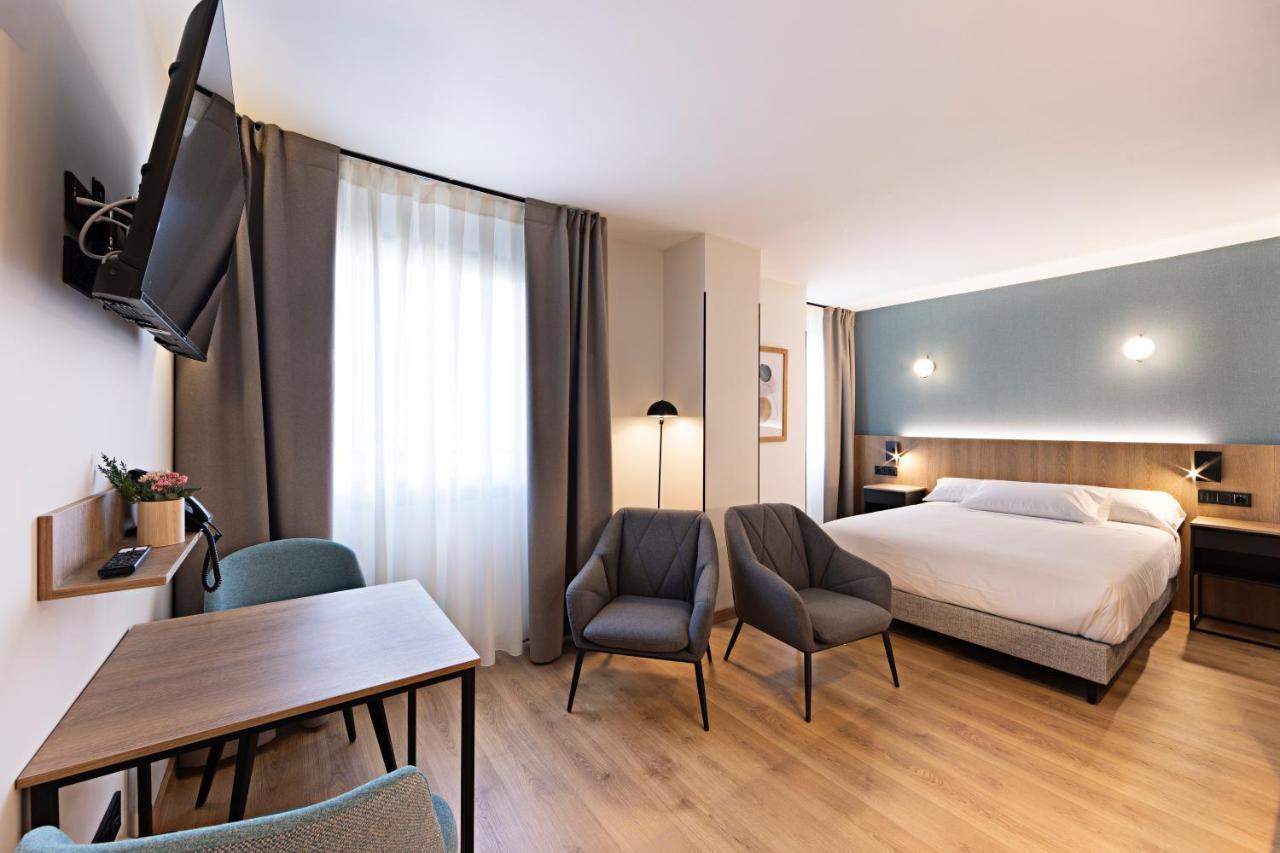 Colon 27 Aparthotel Palencia Exterior photo